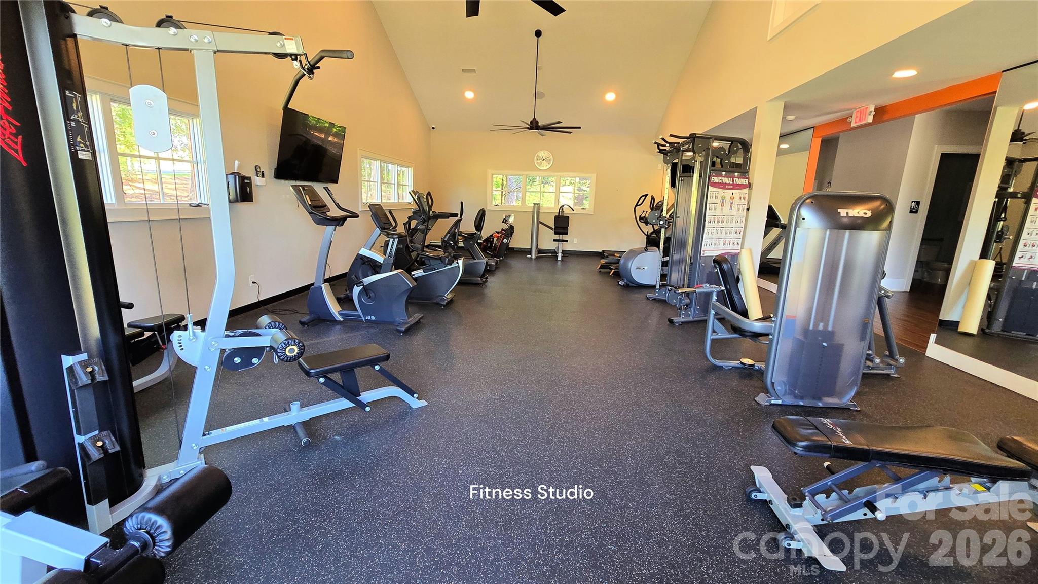 Imagery On Mtn Island - Residential