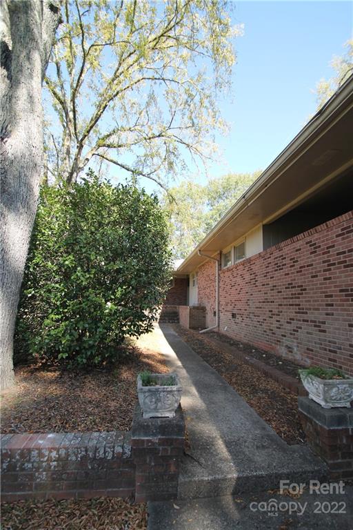 Country Club Estates - Residential Lease