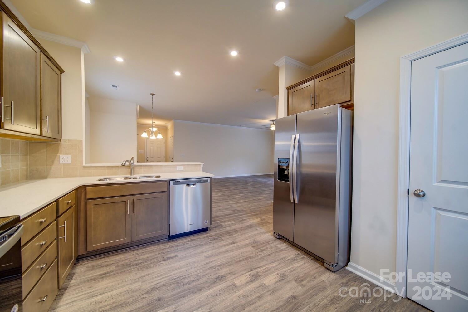 Starmount Cove - Residential Lease