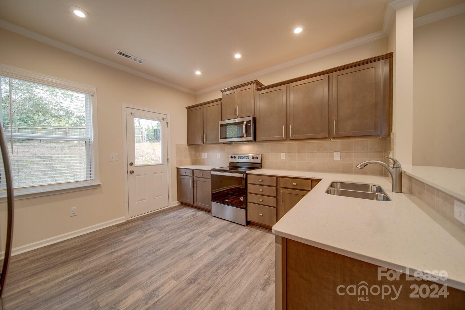 Starmount Cove - Residential Lease