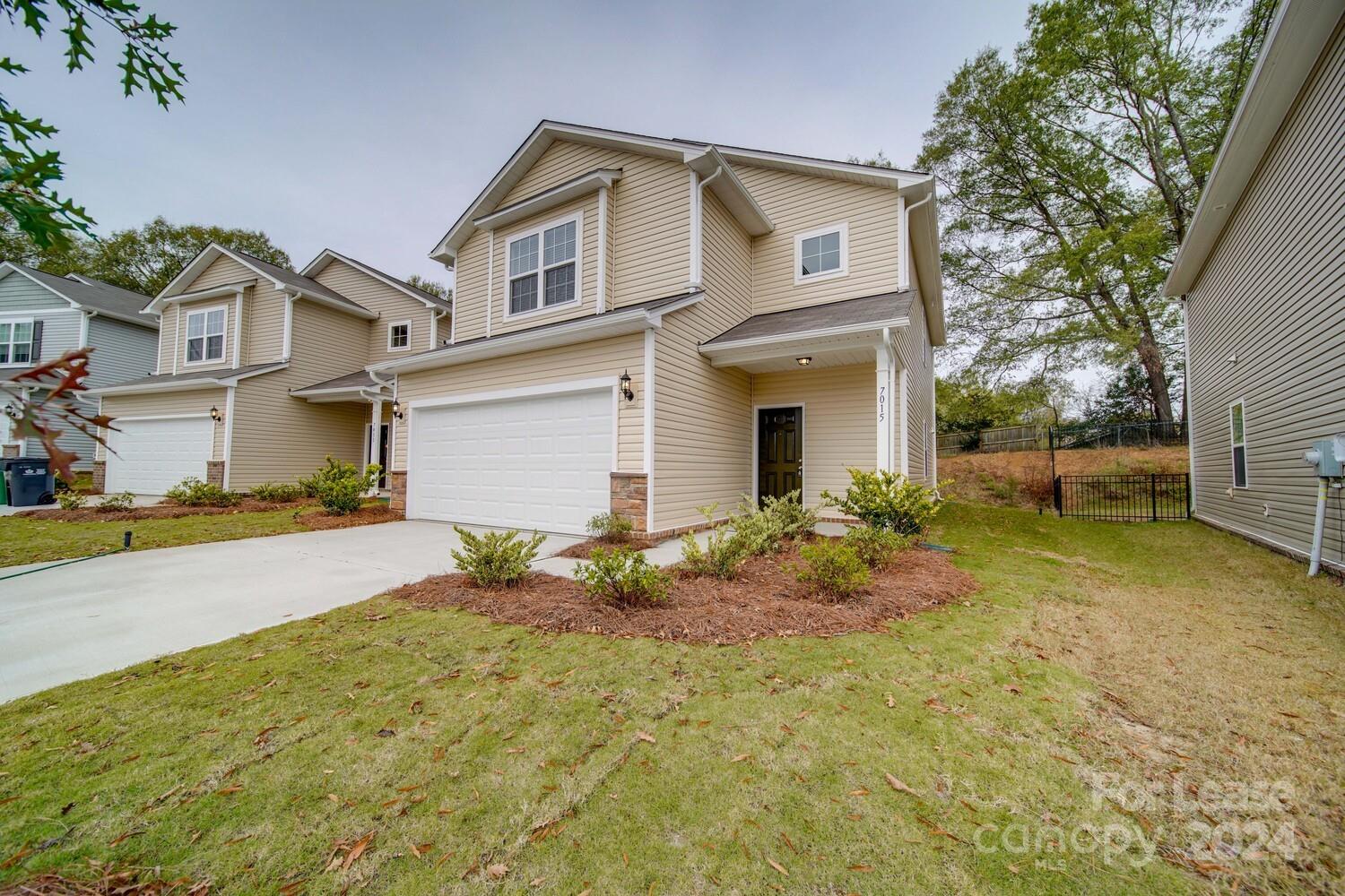 Starmount Cove - Residential Lease