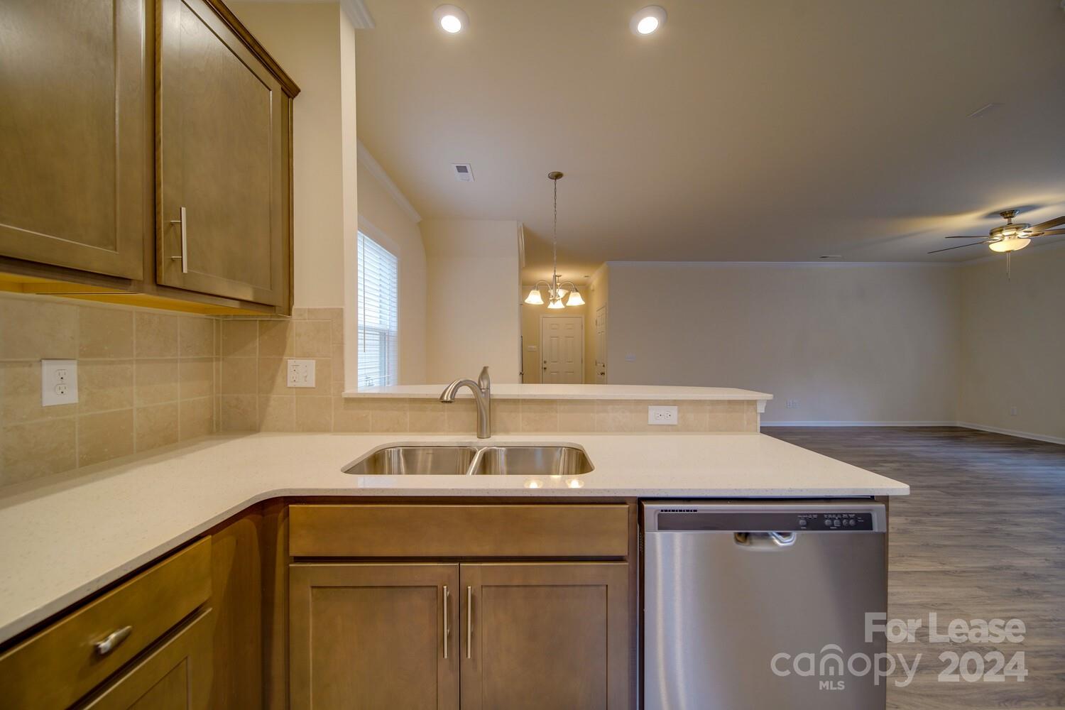 Starmount Cove - Residential Lease