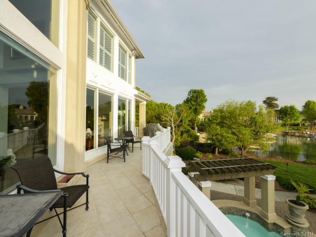 The Peninsula - Residential