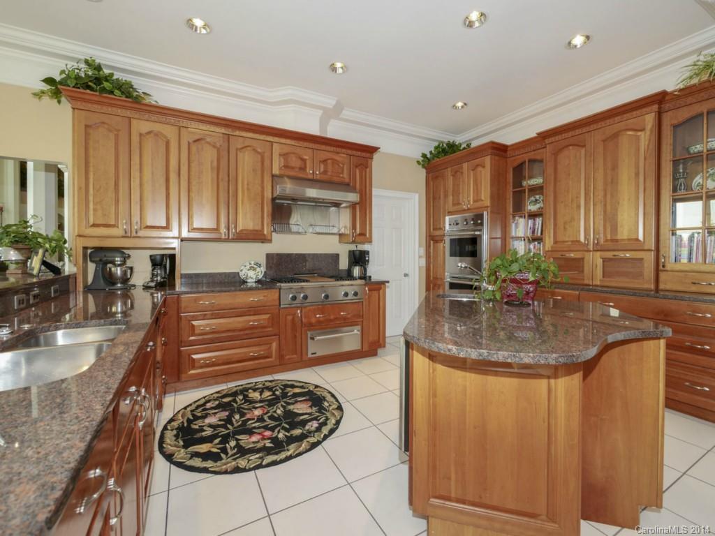 The Peninsula - Residential