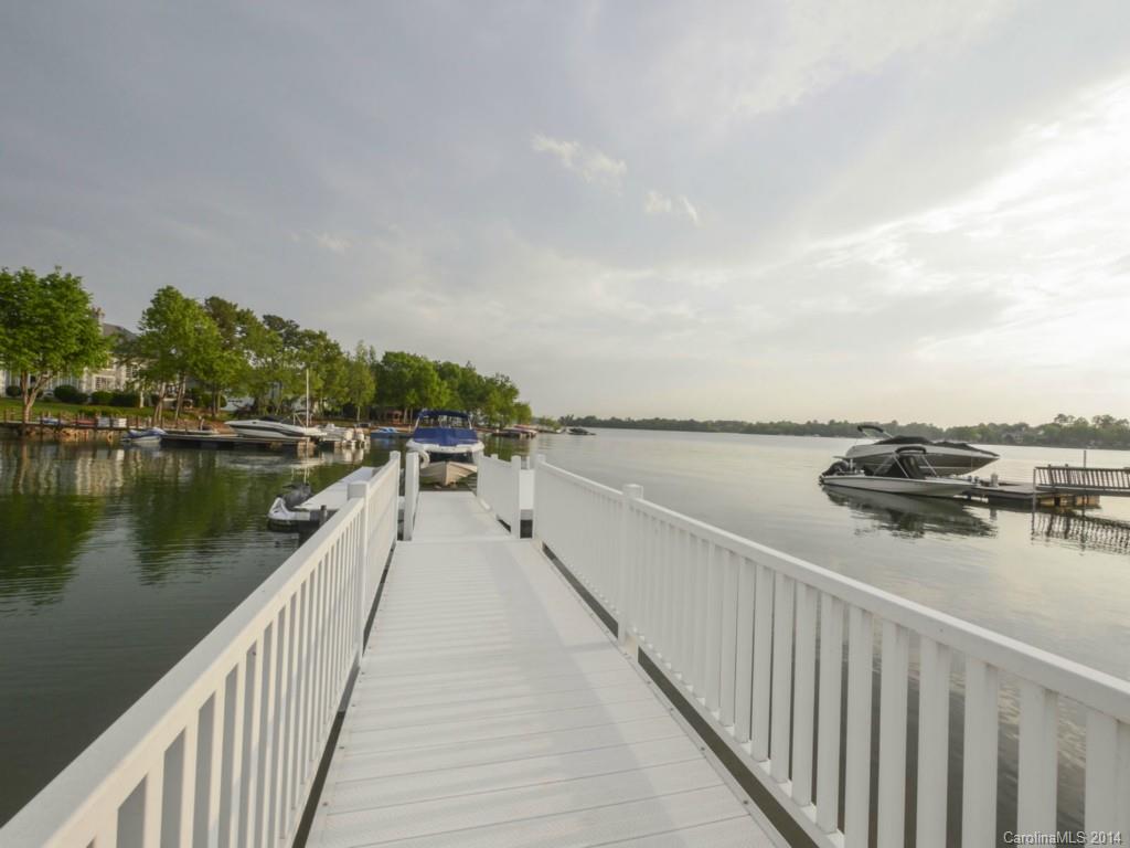 The Peninsula - Residential