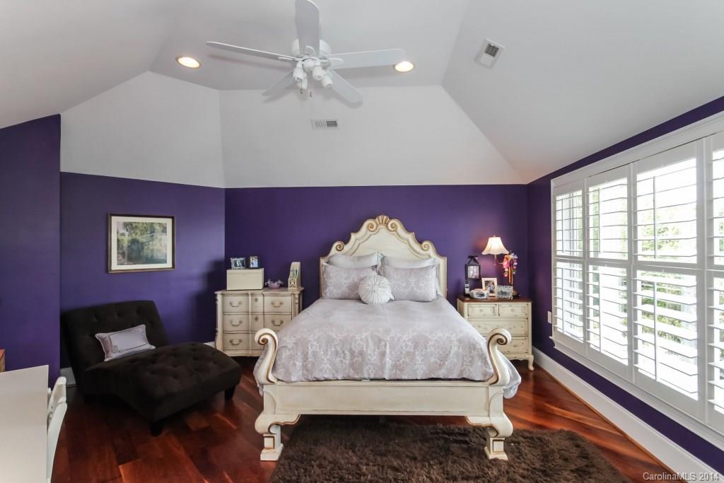 The Peninsula - Residential