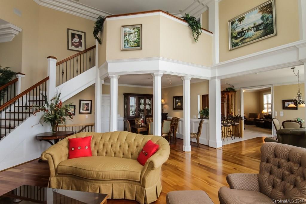 The Peninsula - Residential