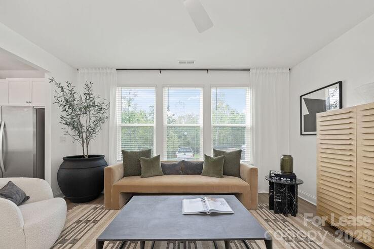 2348 Layman Drive 2532 (litchfield)