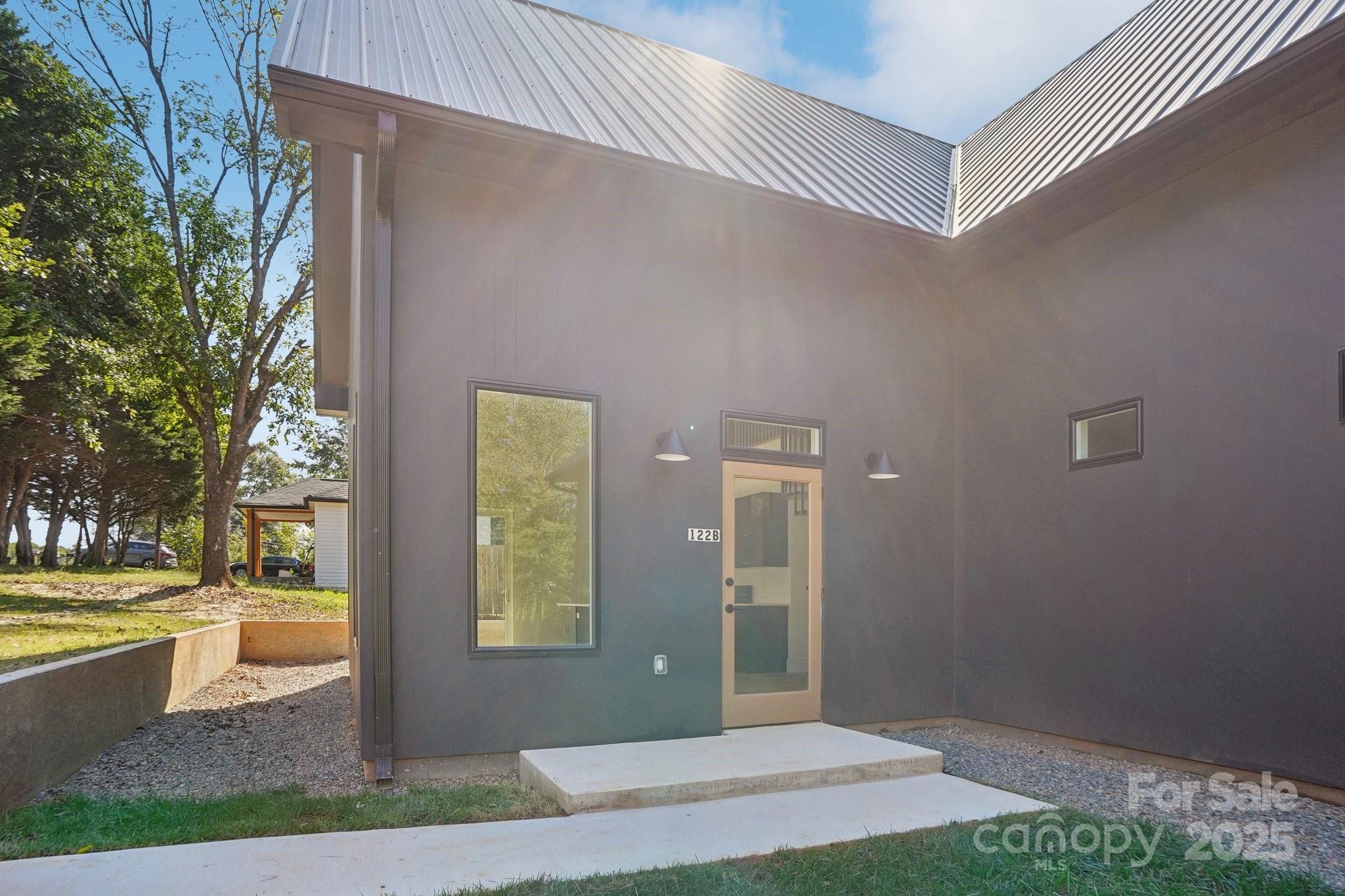 122 Laura Road B