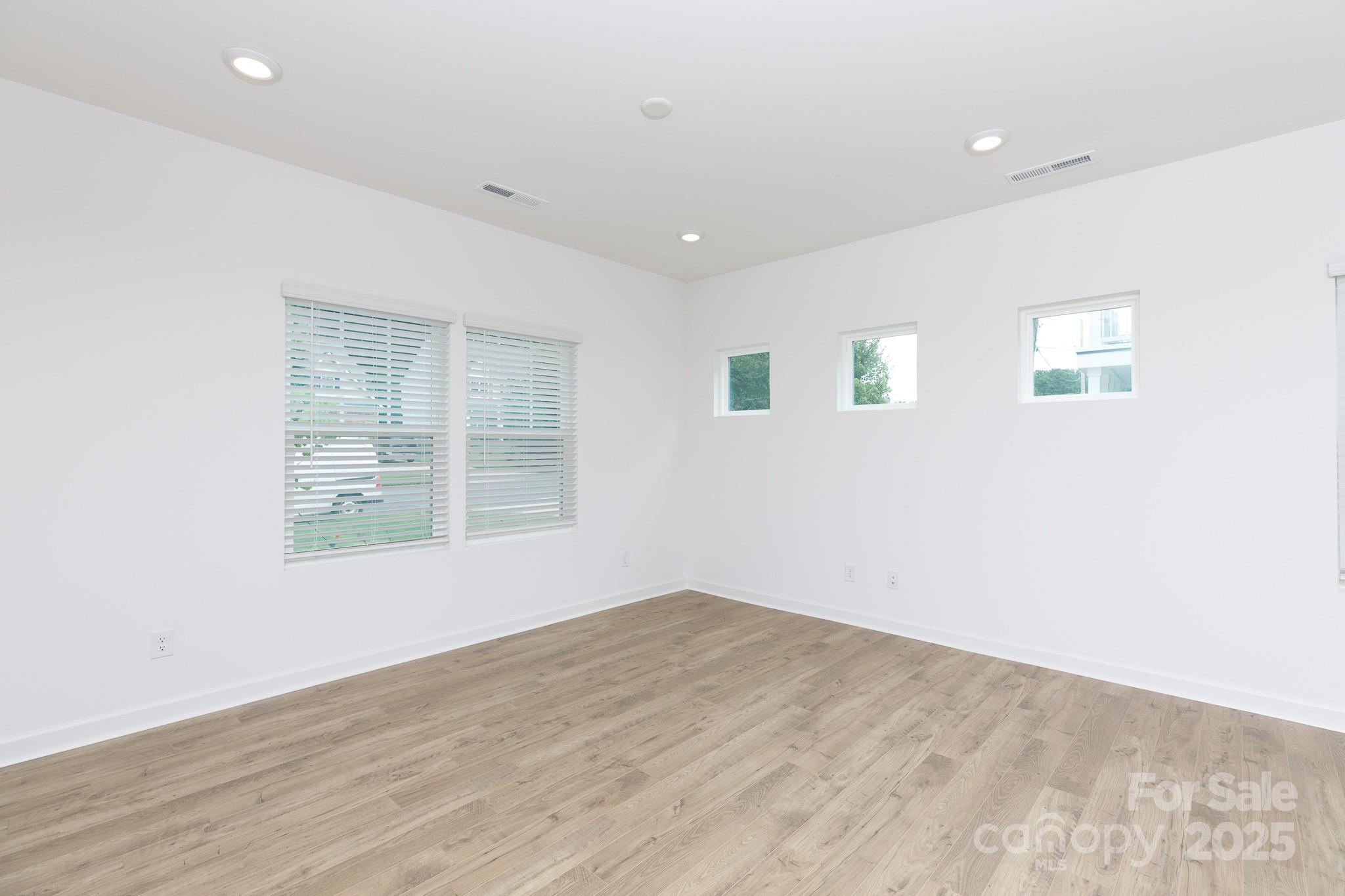 Oakhurst - Residential