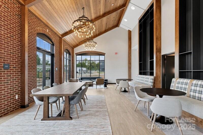 Charlotte, North Carolina 28213, United States, 3 Bedrooms Bedrooms, ,4 BathroomsBathrooms,Residential,Active,229726