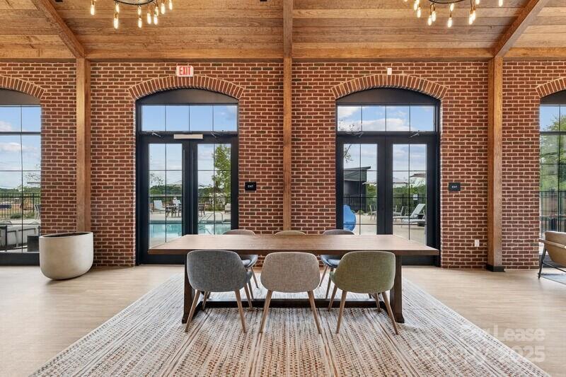 Charlotte, North Carolina 28213, United States, 3 Bedrooms Bedrooms, ,4 BathroomsBathrooms,Residential,Active,229726