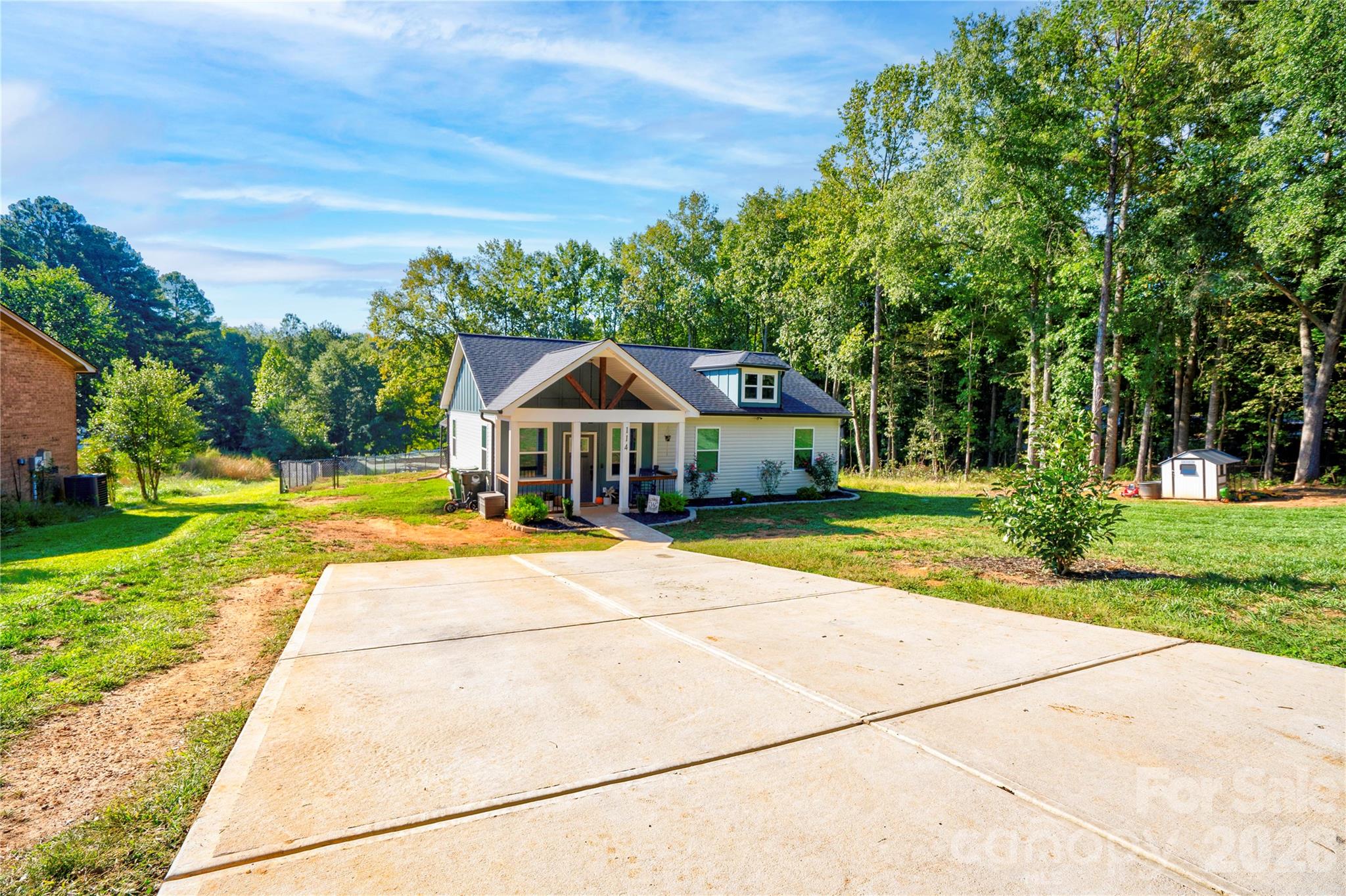 114 Crestbrook Circle