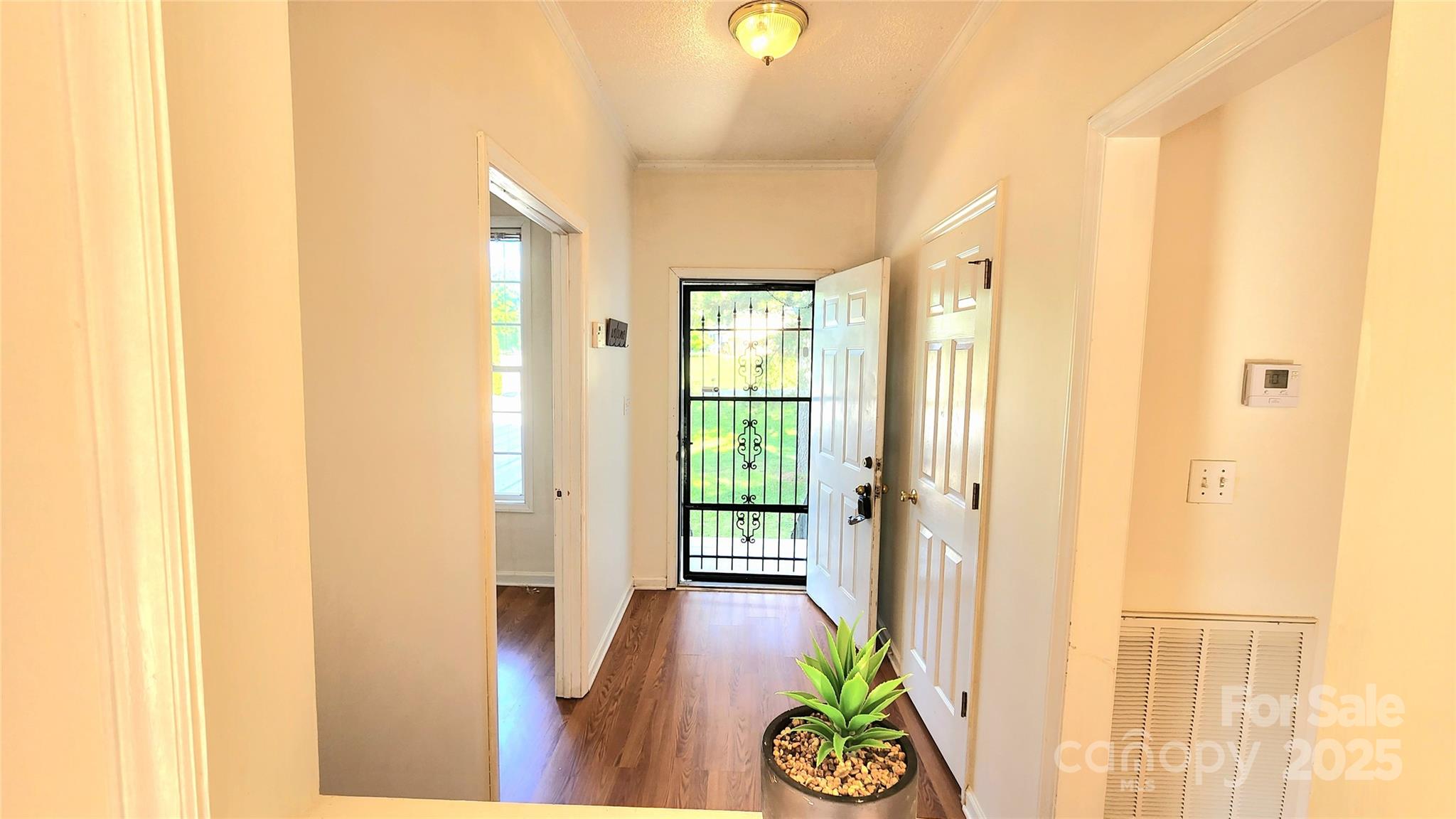 1066 Tremont Avenue