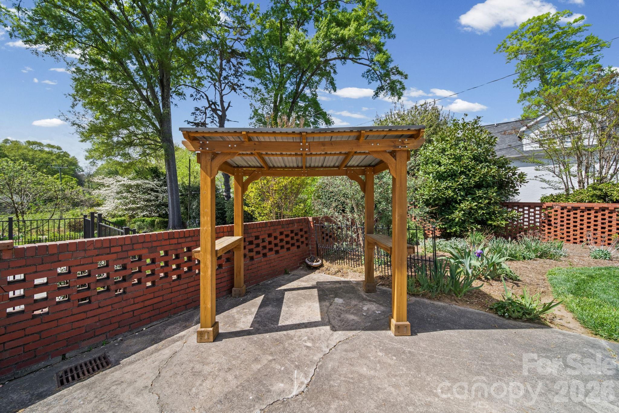 Forest Hills - Residential