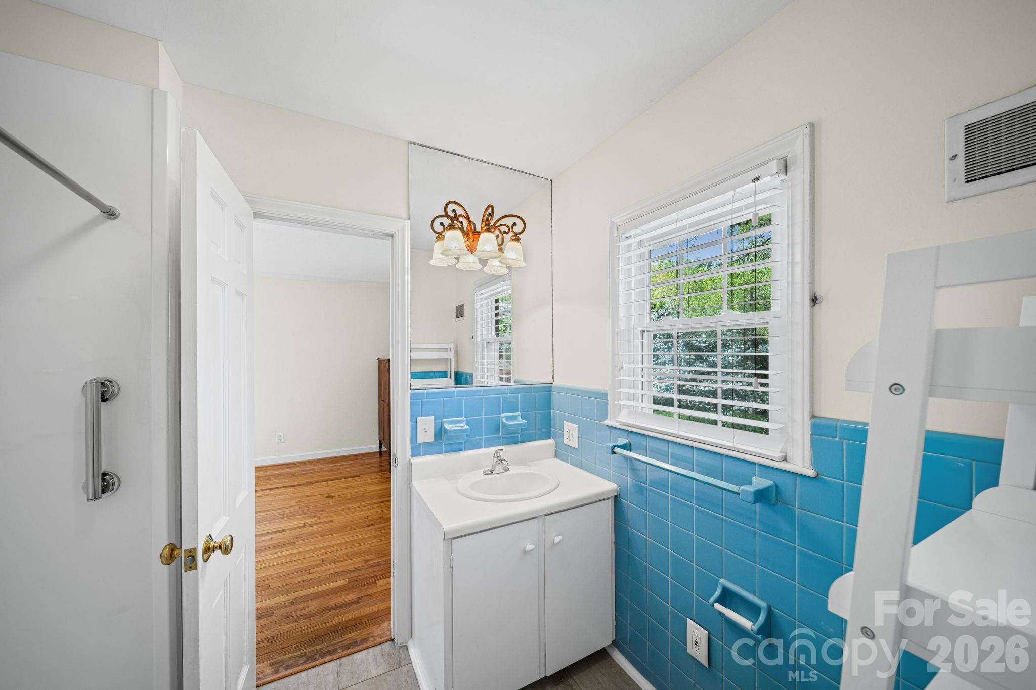 Forest Hills - Residential