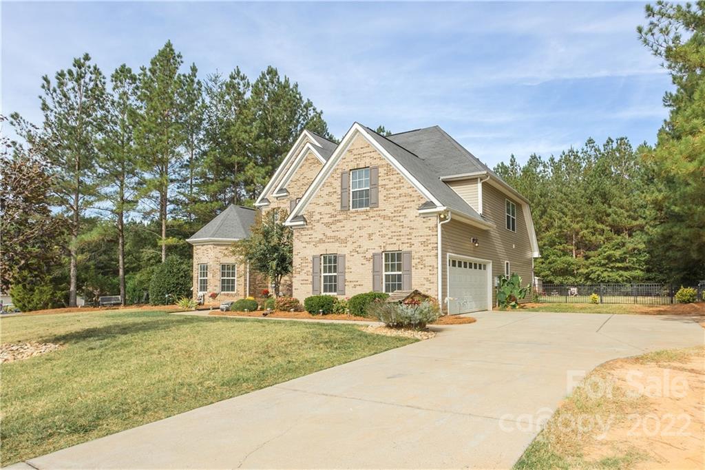 Lauren Pines - Residential