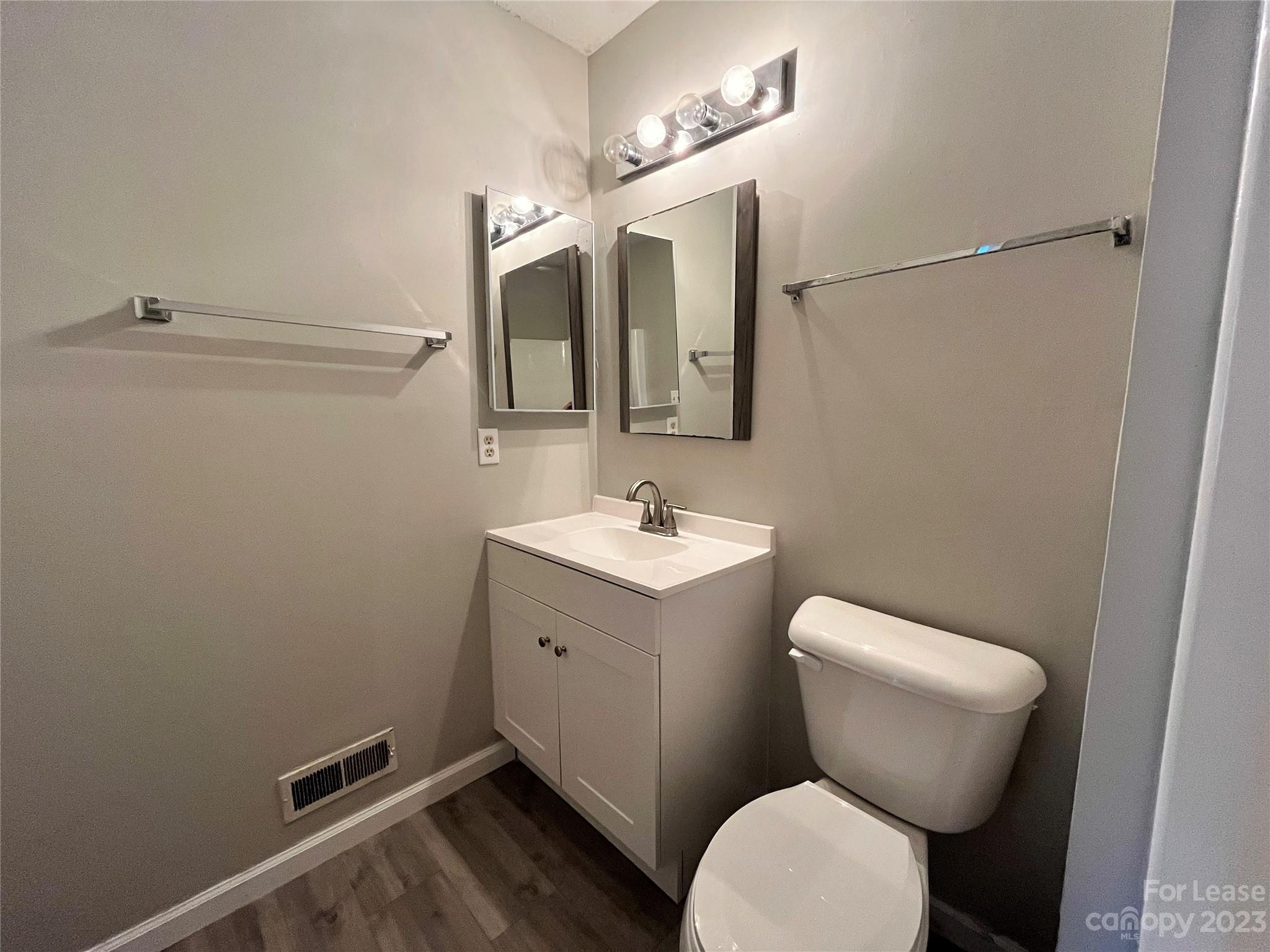 Sharon Lakes - Residential Lease