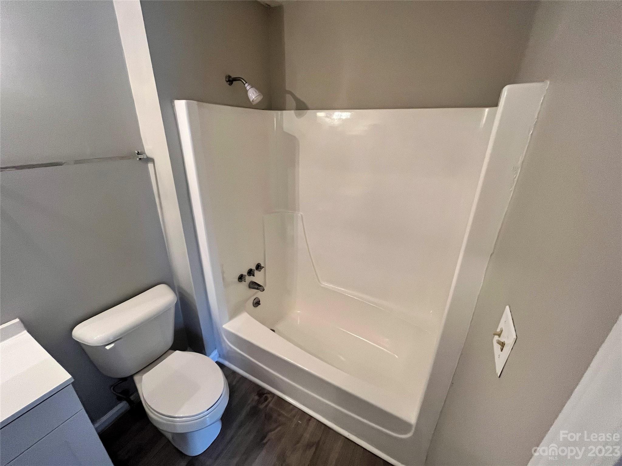 Sharon Lakes - Residential Lease