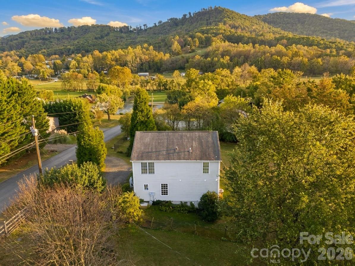 43 Indian Trail Road