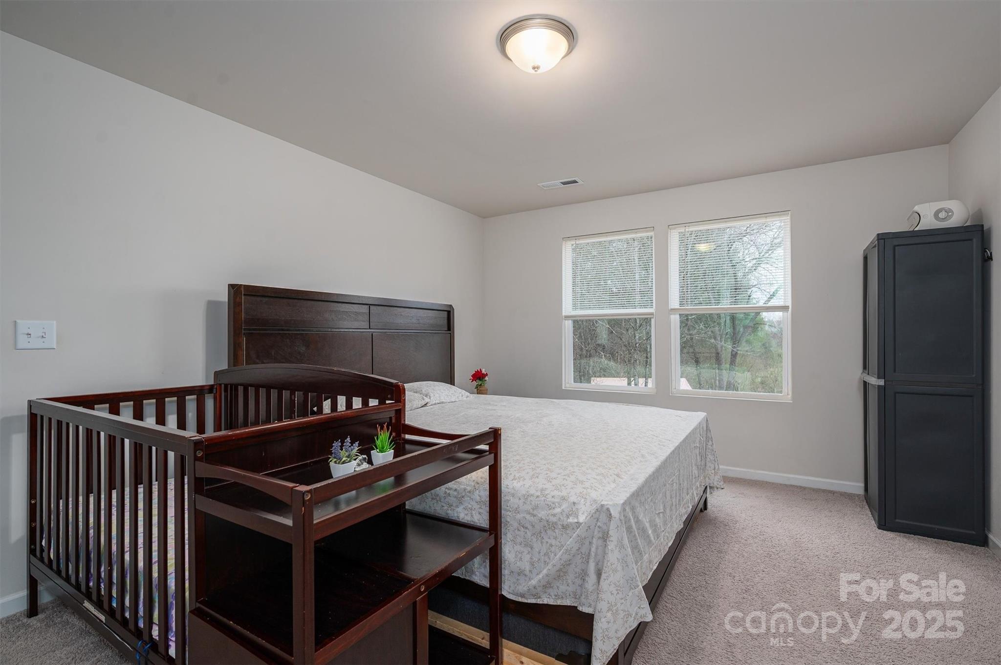 Newton, North Carolina 28658, United States, 4 Bedrooms Bedrooms, ,3 BathroomsBathrooms,Residential,Under Contract,81387