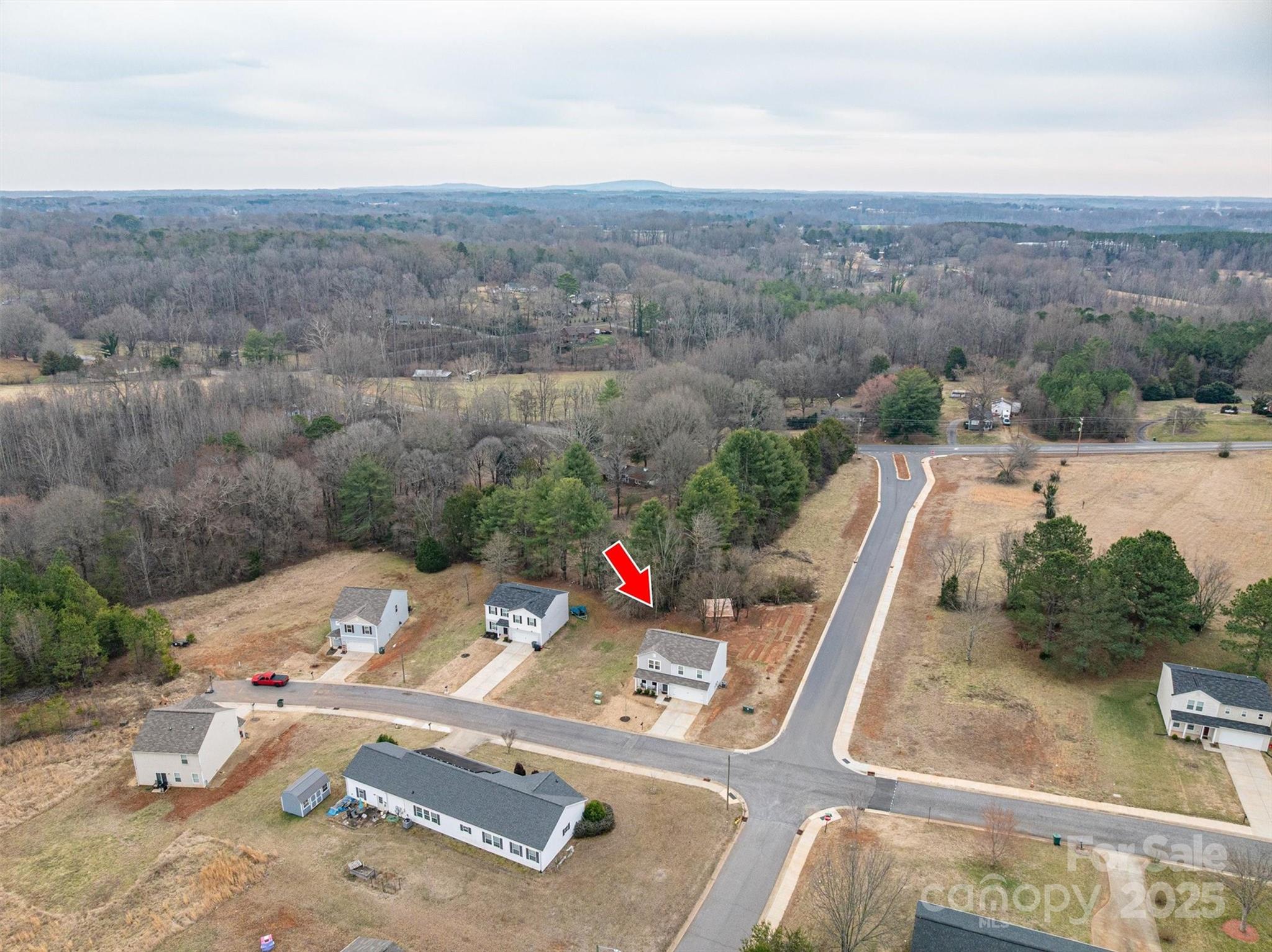 Newton, North Carolina 28658, United States, 4 Bedrooms Bedrooms, ,3 BathroomsBathrooms,Residential,Under Contract,81387