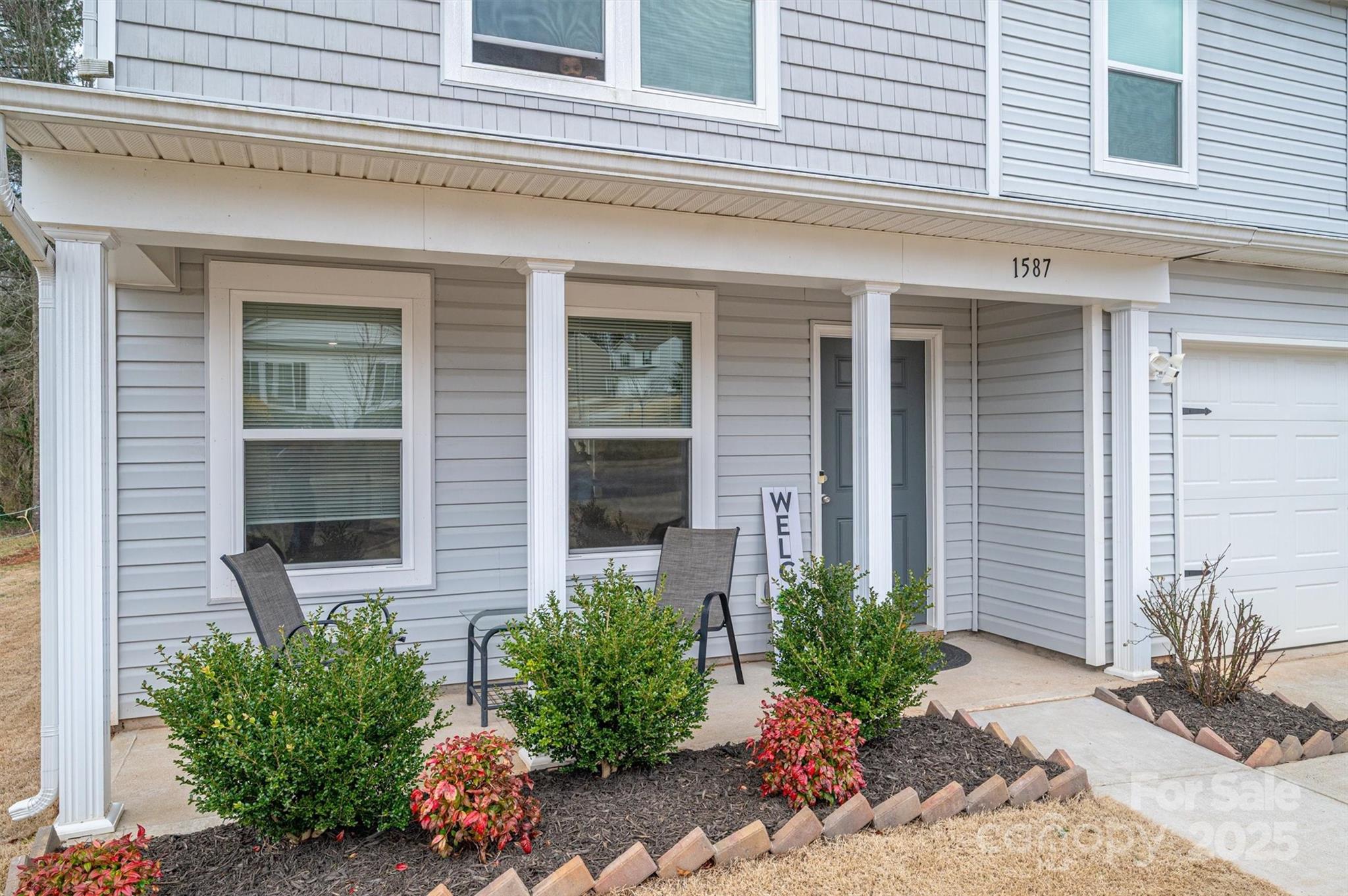 Newton, North Carolina 28658, United States, 4 Bedrooms Bedrooms, ,3 BathroomsBathrooms,Residential,Under Contract,81387