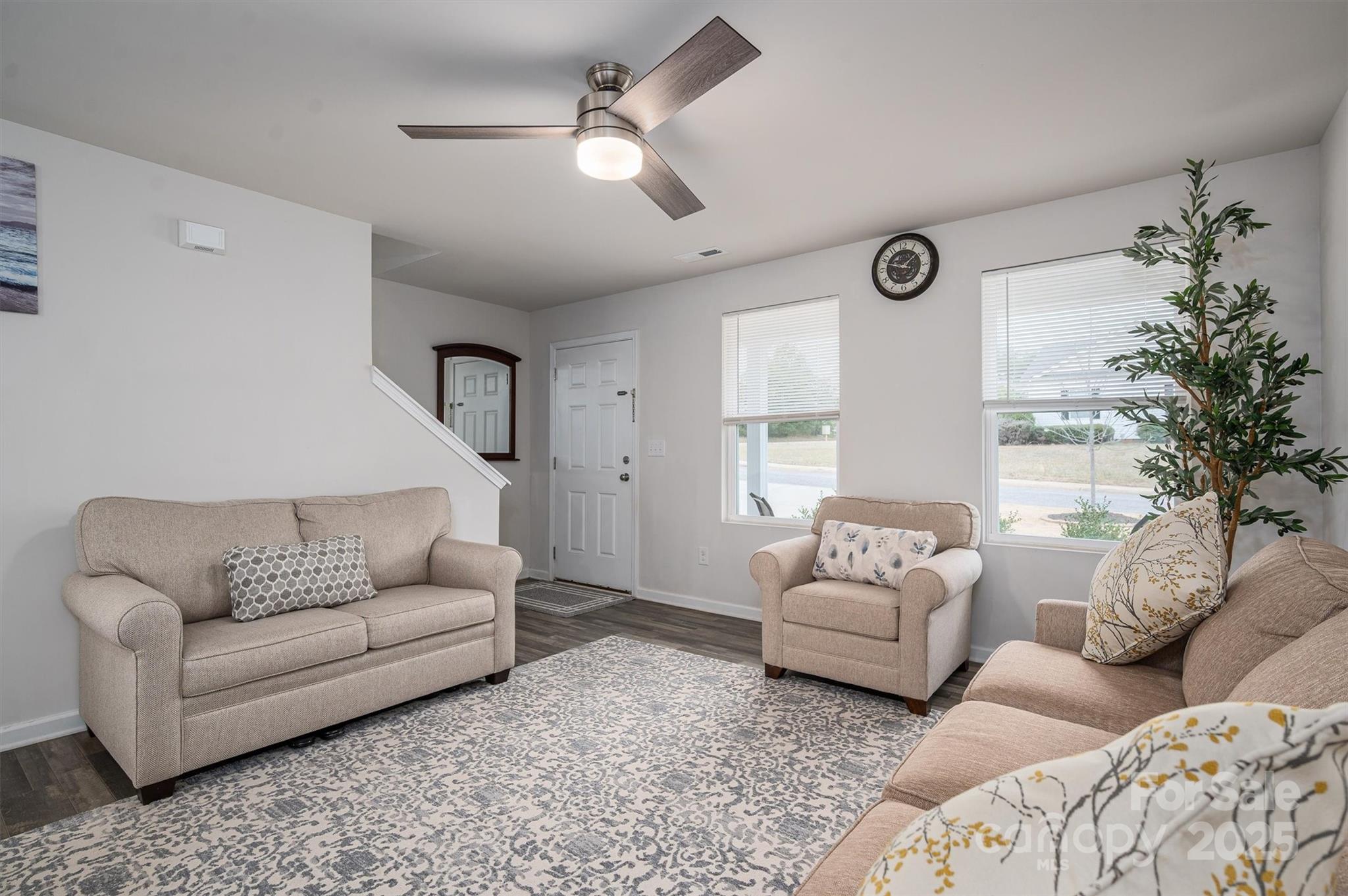 Newton, North Carolina 28658, United States, 4 Bedrooms Bedrooms, ,3 BathroomsBathrooms,Residential,Under Contract,81387