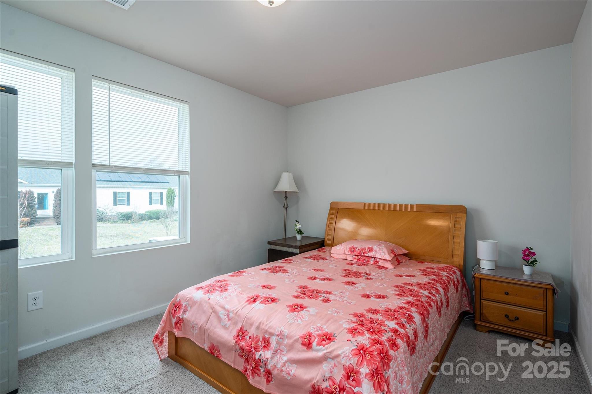 Newton, North Carolina 28658, United States, 4 Bedrooms Bedrooms, ,3 BathroomsBathrooms,Residential,Under Contract,81387