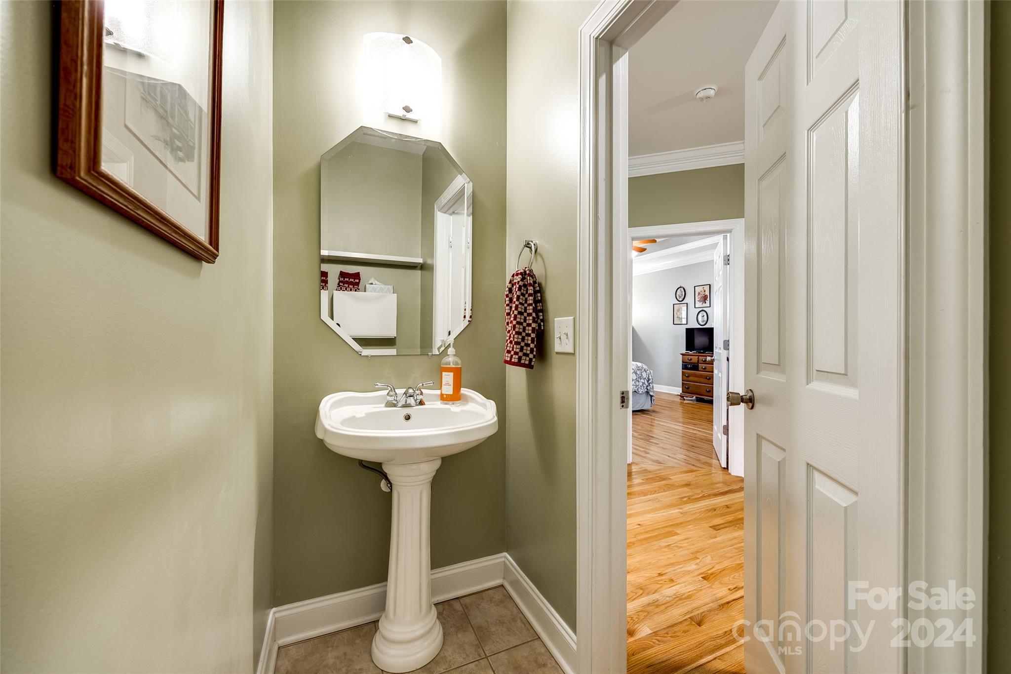 Country Club Estates - Residential