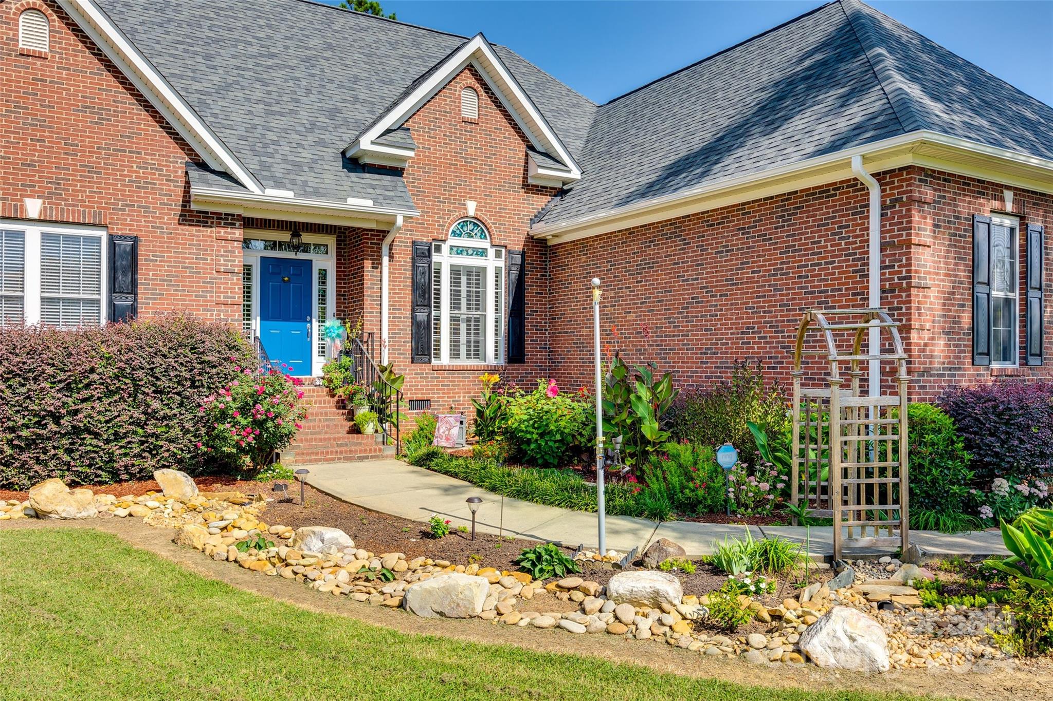 Country Club Estates - Residential