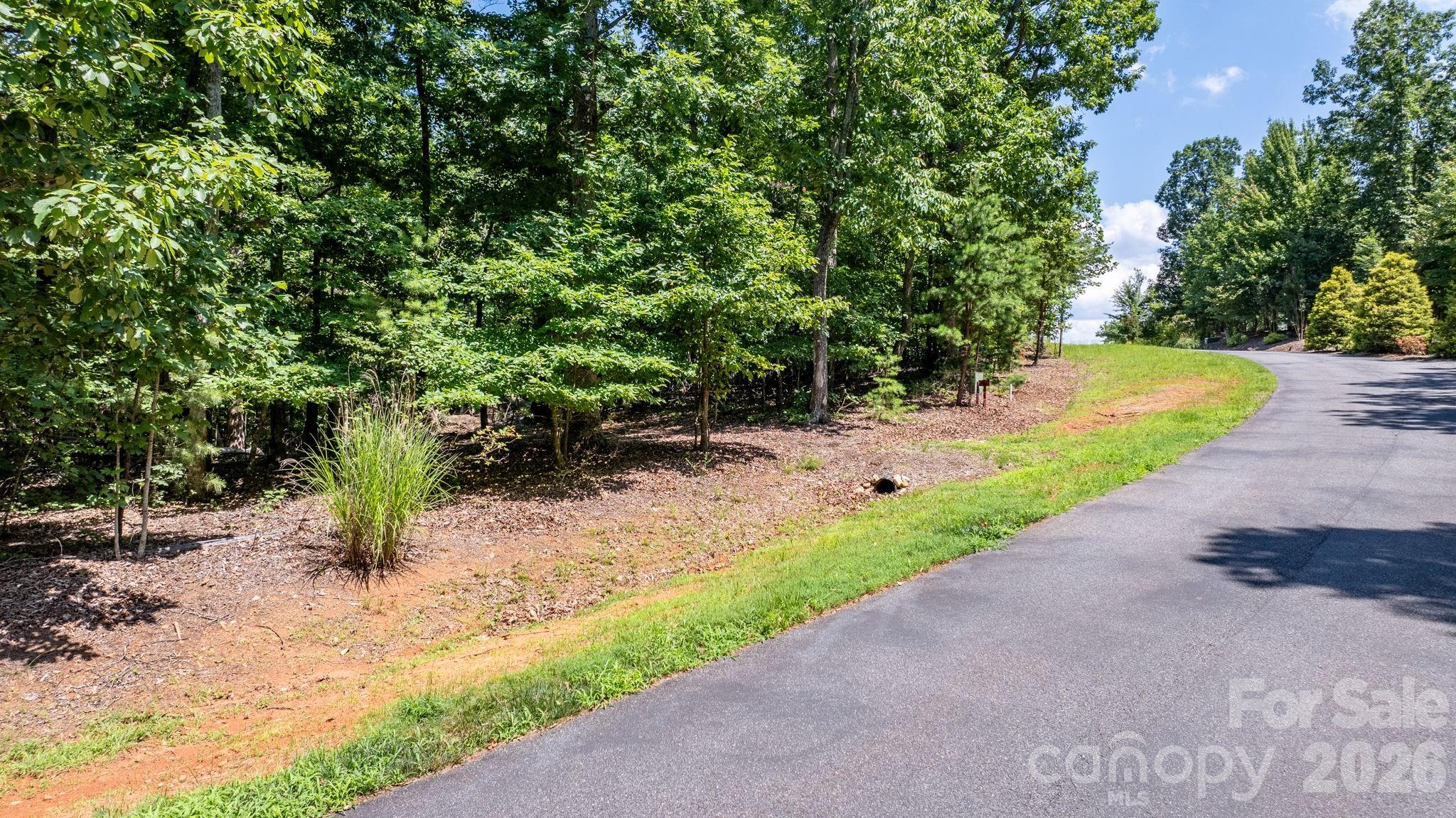 152 Woodgate Trail 95