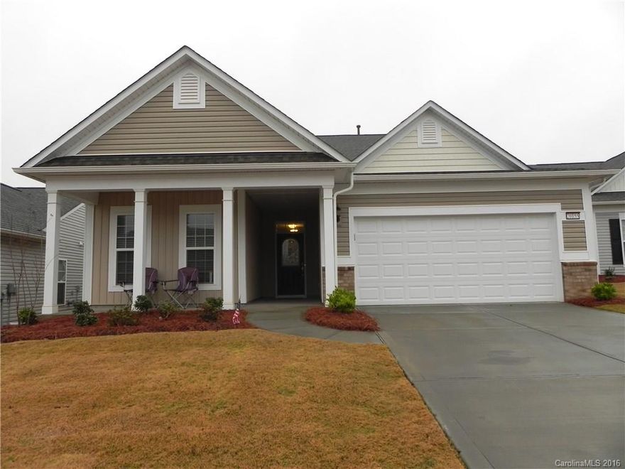 55+ Age Restricted community – Sun City Carolina Lakes.  This spacious 3BR/3BA Tifton Walk loft home features a sunroom and office.  The kitchen features a gas stove, stainless appliances and split bedroom plan.  The loft has a large bonus room, bedroom and bath.  Tons of storage space in this home.  Come check out the community and the active adult lifestyle of Sun City Carolina Lakes.