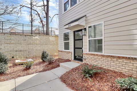 3804 Odom Way Charlotte NC 28208