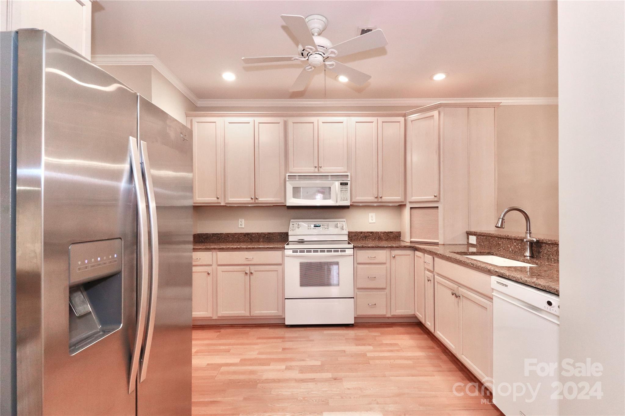 Queens Crest Townhouses - Residential