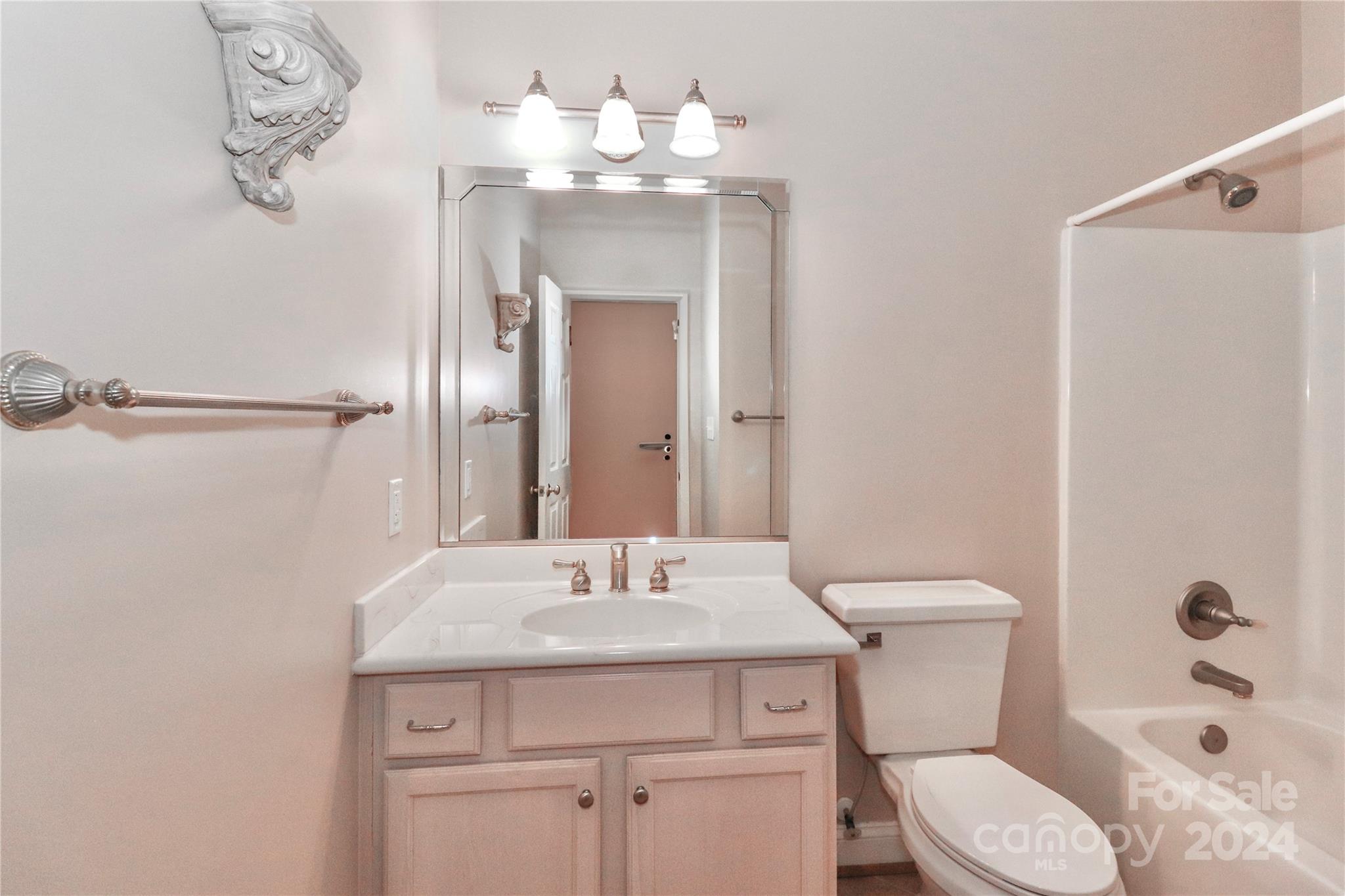 Queens Crest Townhouses - Residential