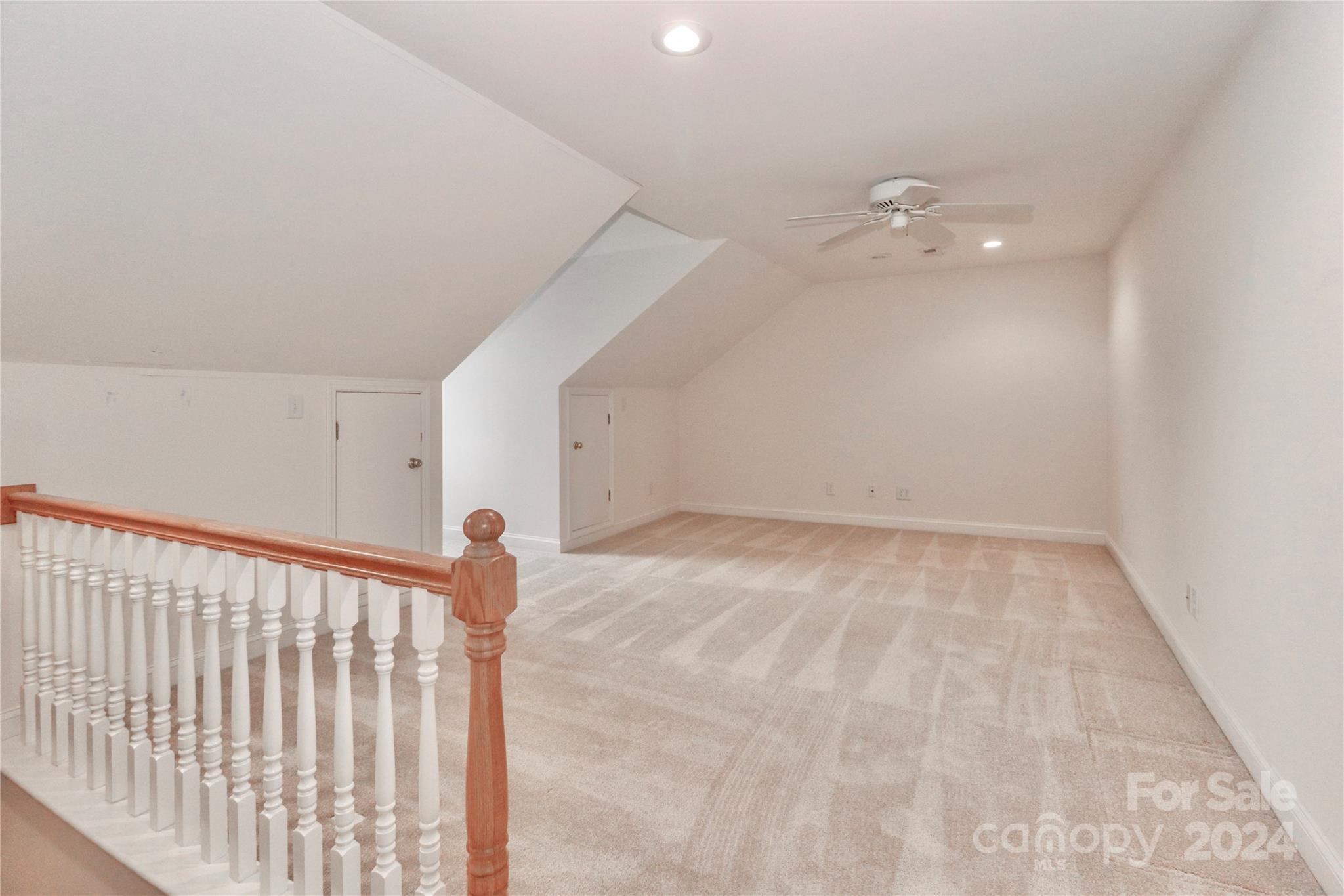 Queens Crest Townhouses - Residential