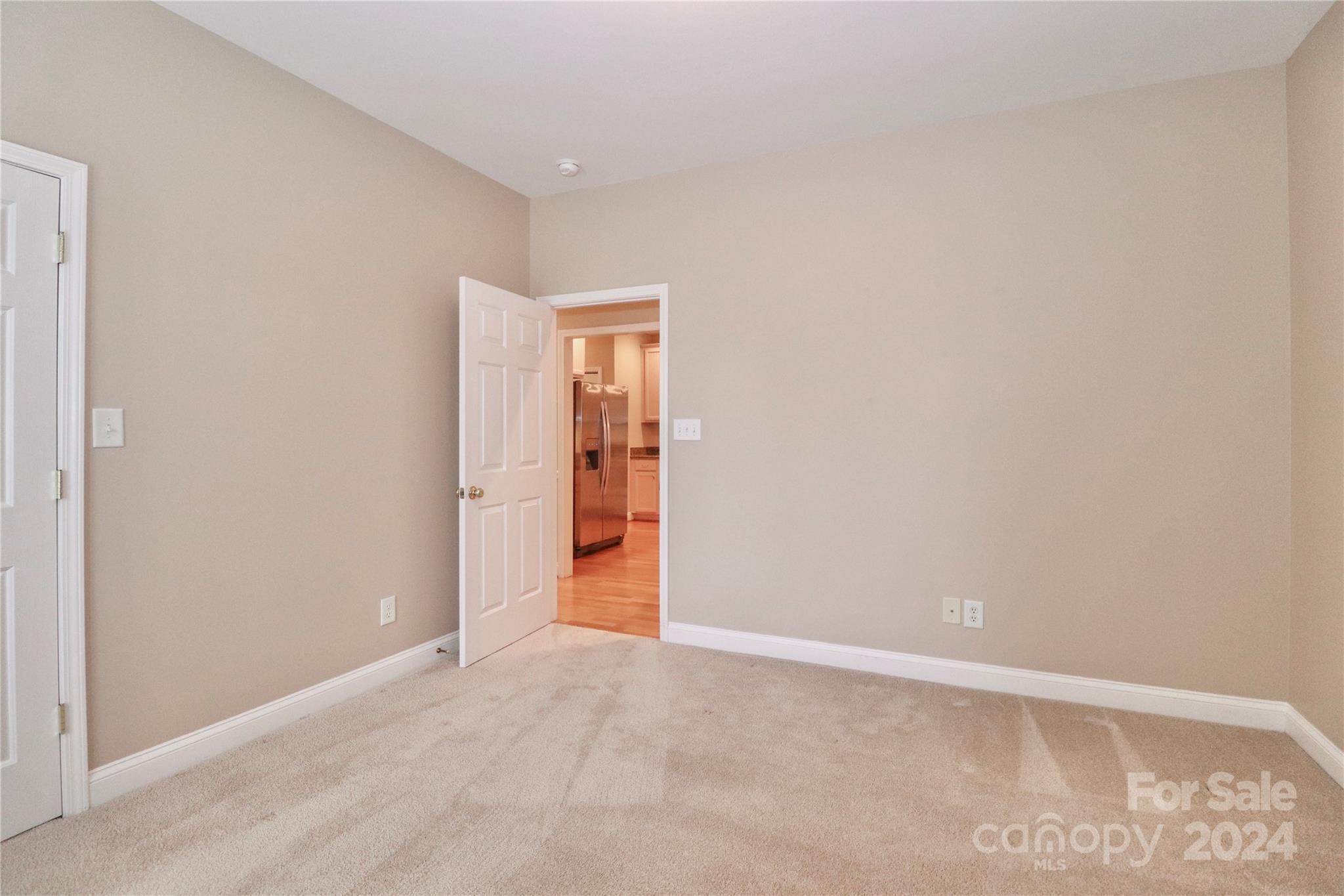 Queens Crest Townhouses - Residential