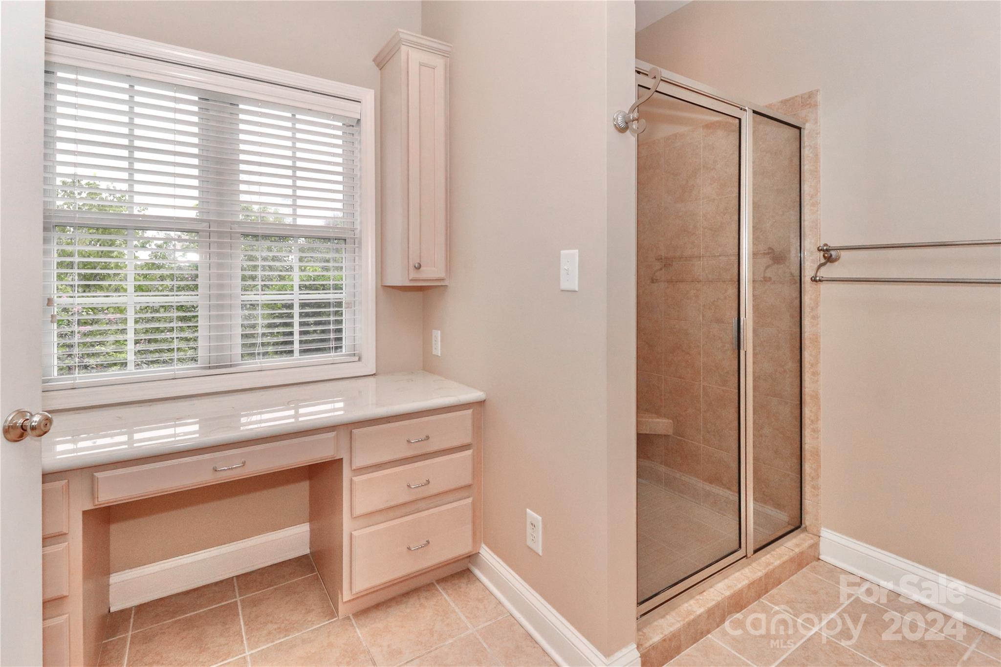 Queens Crest Townhouses - Residential