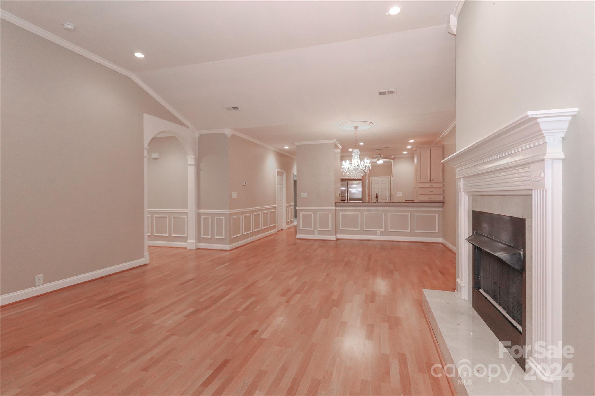 Queens Crest Townhouses - Residential