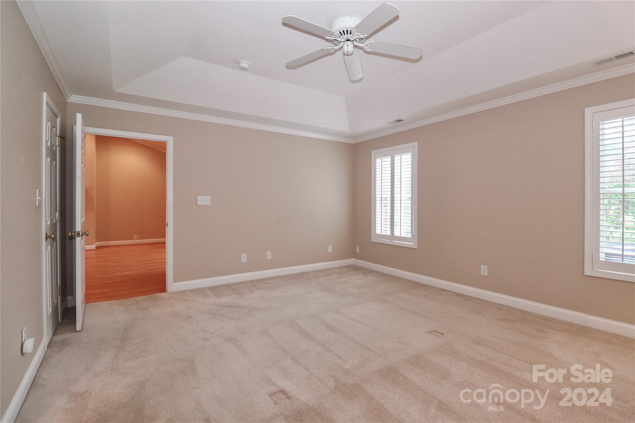 Queens Crest Townhouses - Residential