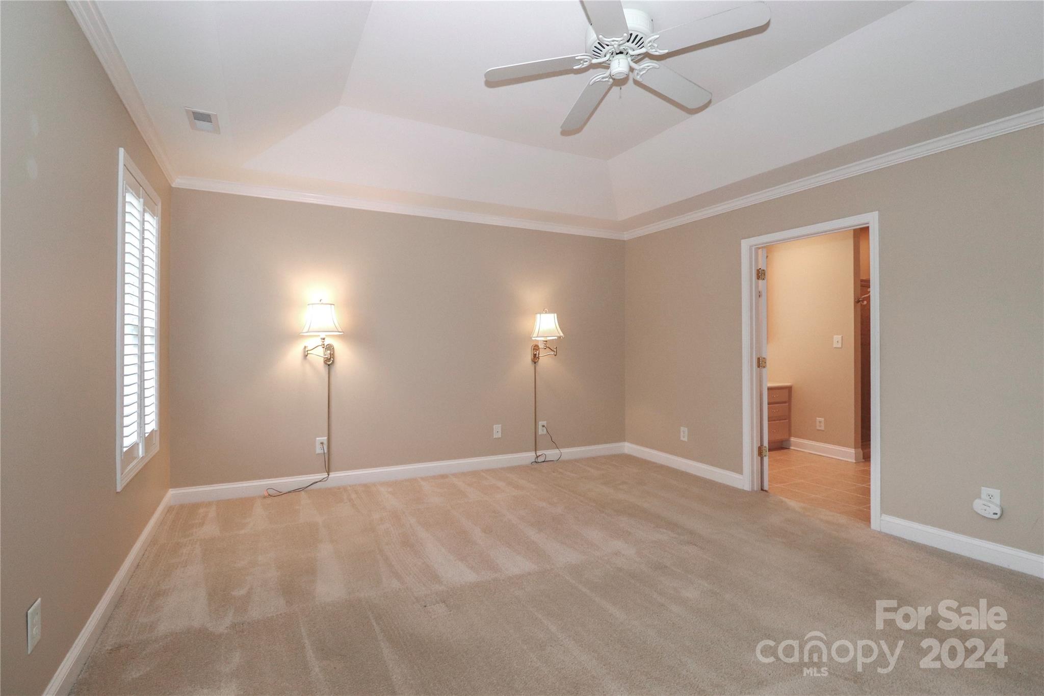 Queens Crest Townhouses - Residential