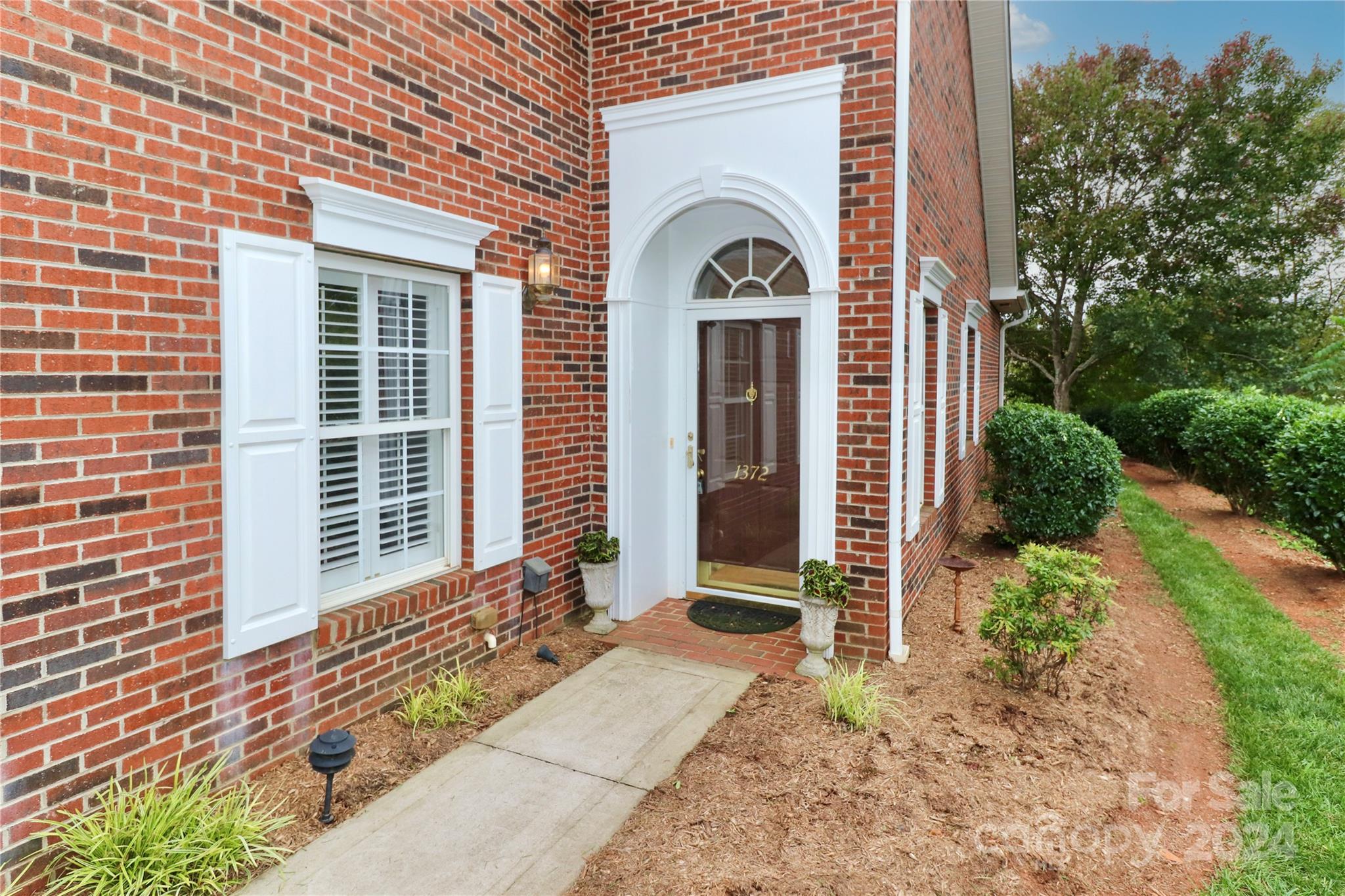 Queens Crest Townhouses - Residential