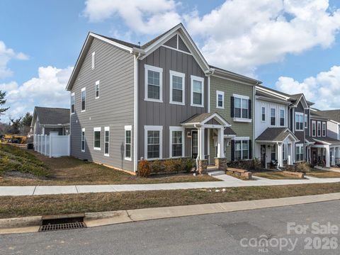 Photo of 26 Walnut Springs Drive, Asheville, NC 28804 (MLS # 4344812)