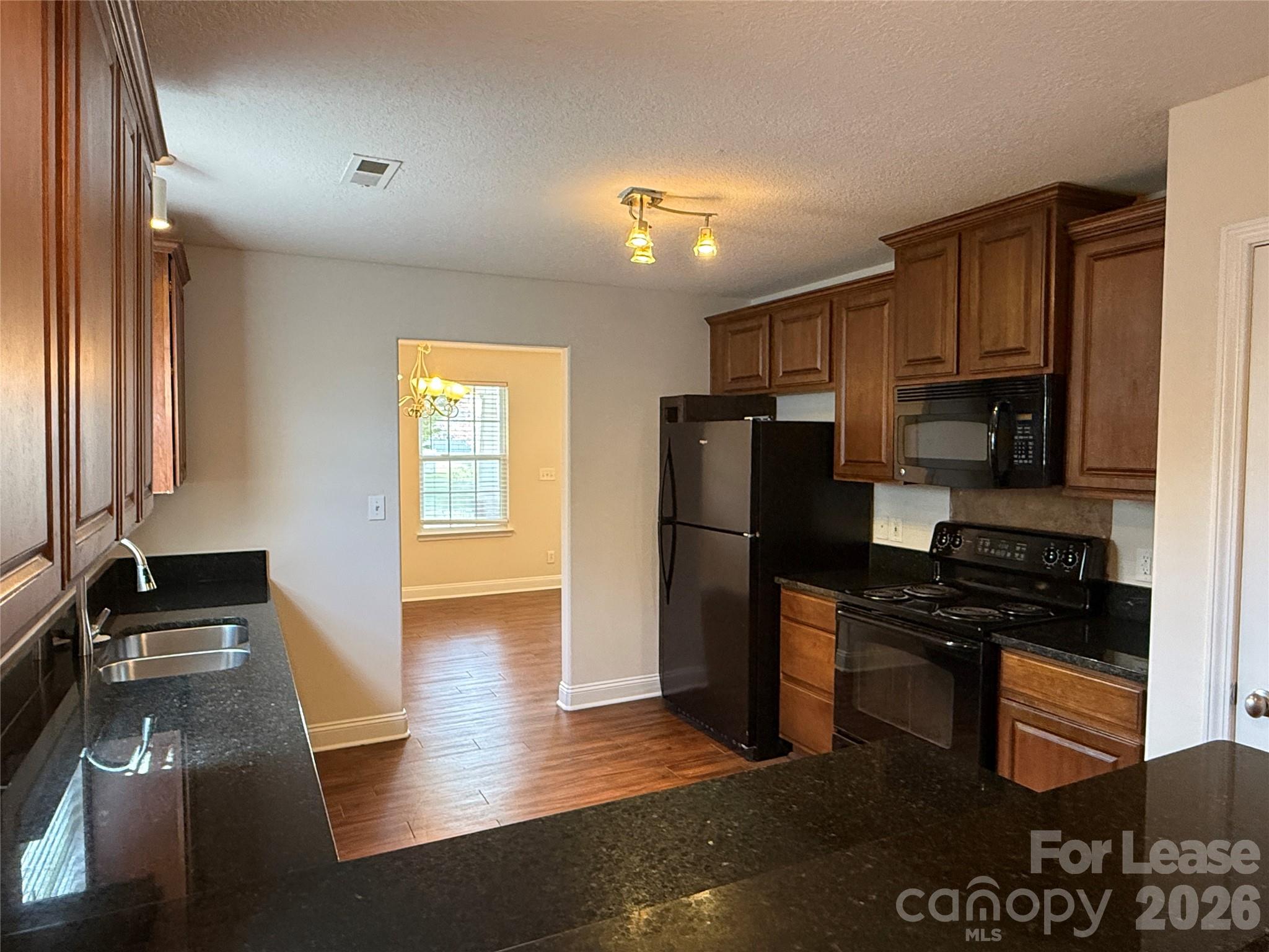 7516 April Mist Trail