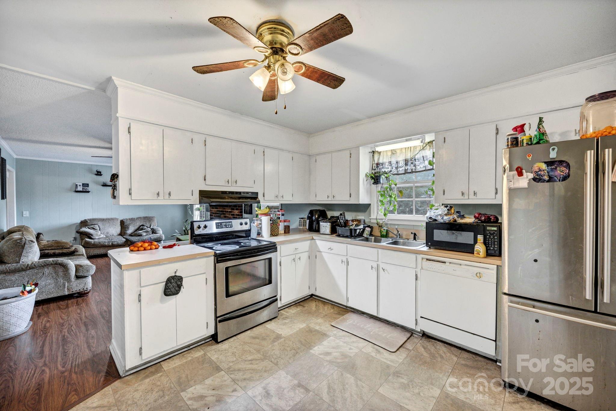 Lloydwoods - Residential