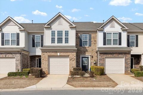 2434 Royal York Avenue Charlotte NC 28210