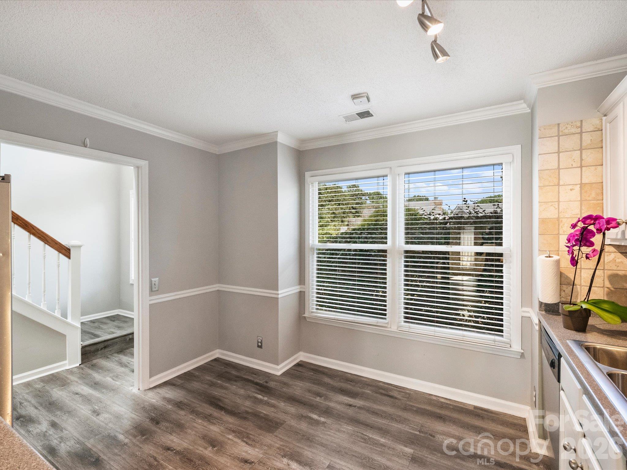 7243 Meeting Street