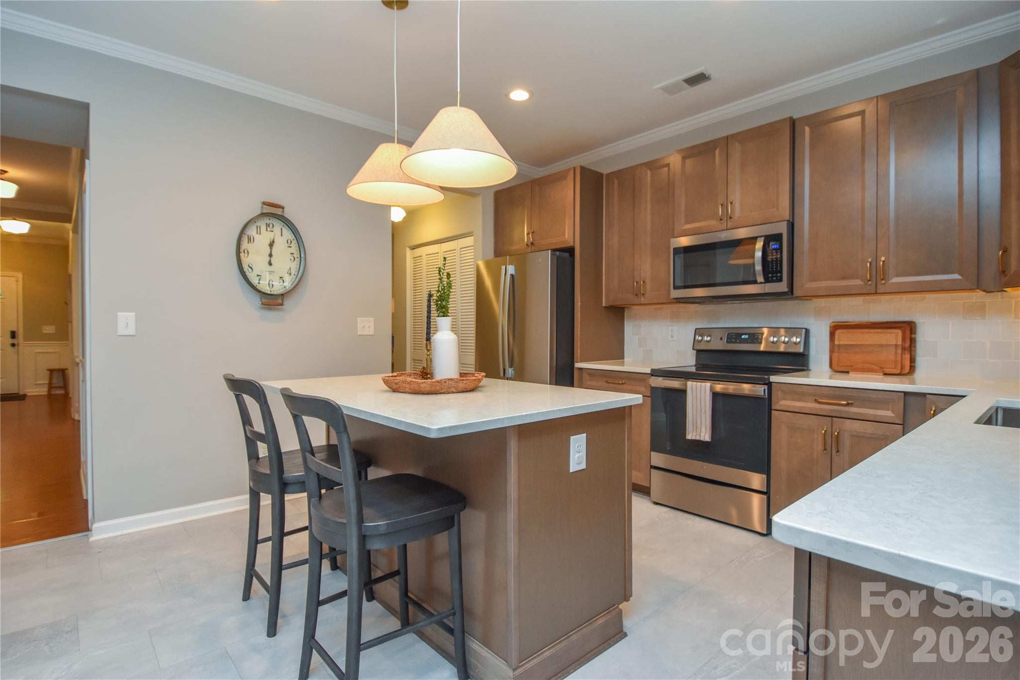 137 Poplin Place