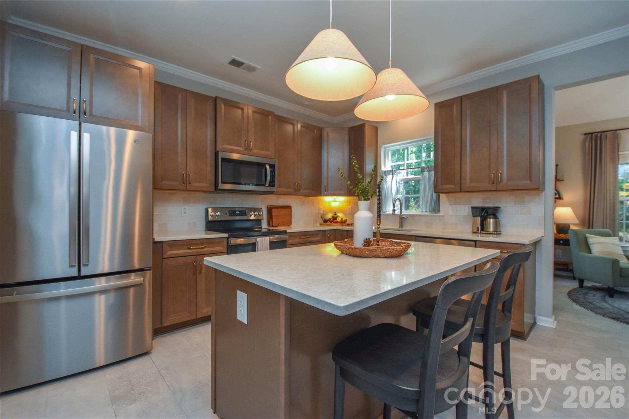137 Poplin Place